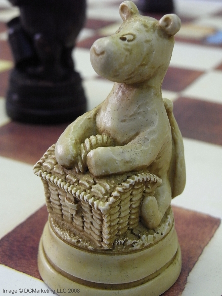Winnie the Pooh Plain Theme Chess Set - Including Chess Board